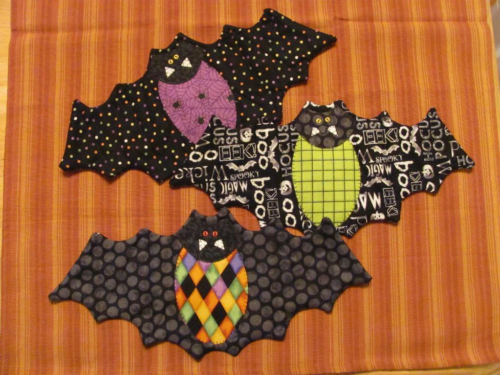 Going Batty Mug Mats Pattern - Image 3